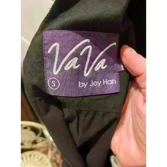 VAVA by Joy Han Black Embroidered Parrot Tunic Dress, size small - Picture 7 of 9